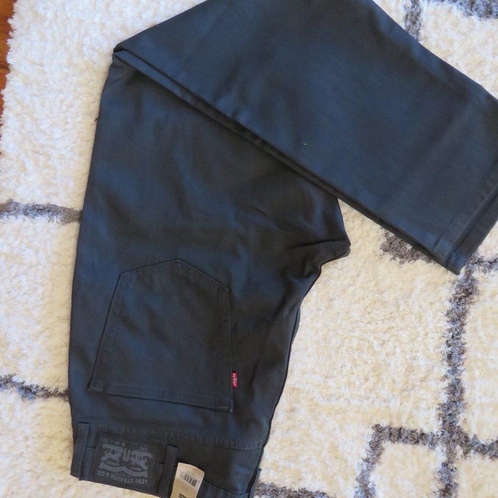 men's Levi's  541 athletic taper jeans 38-32 size